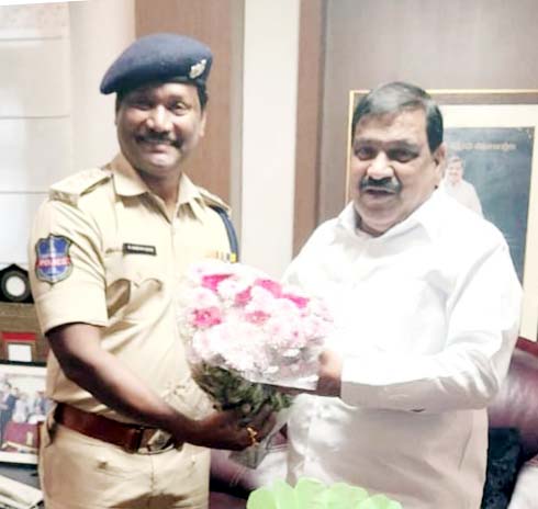 మంత్రి మహేందరెడ్డిని కలిసిన డీఎస్పీ శేఖర్ గౌడ్