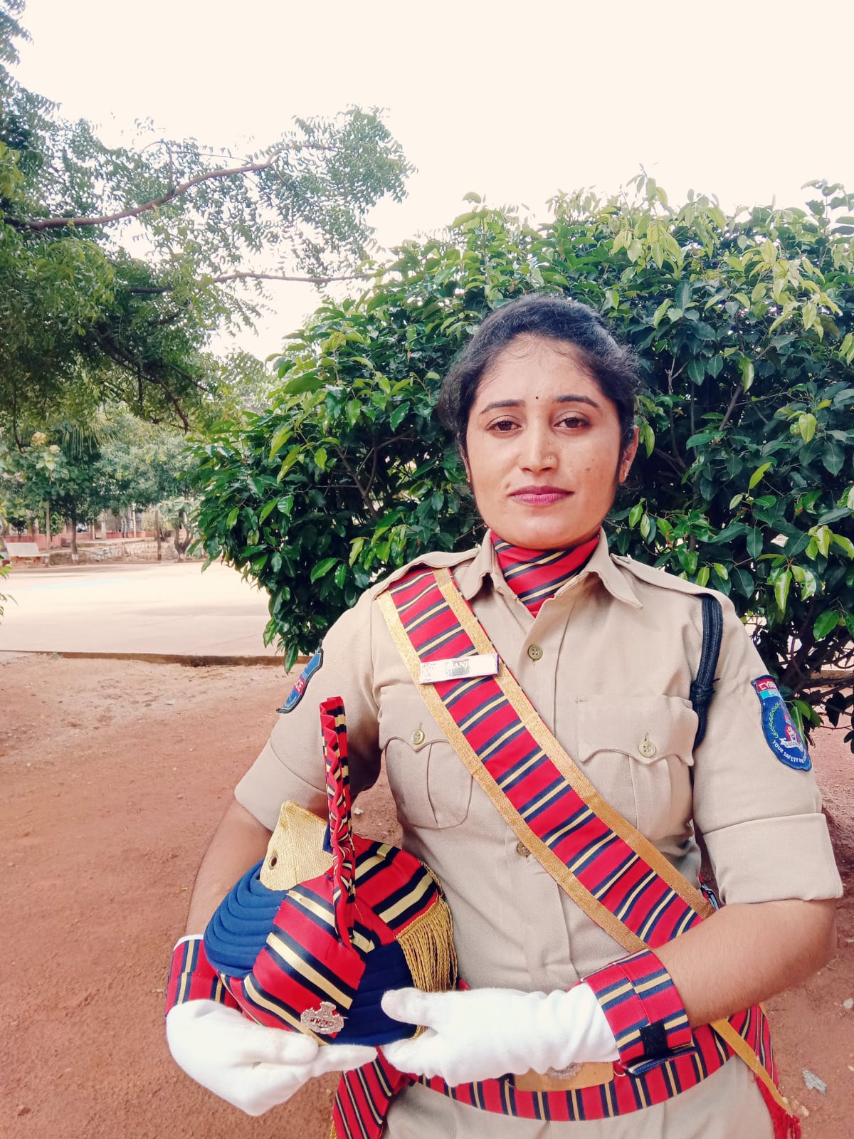 ఎస్ఐ కొలువు కొట్టిన గిరిపుత్రిక