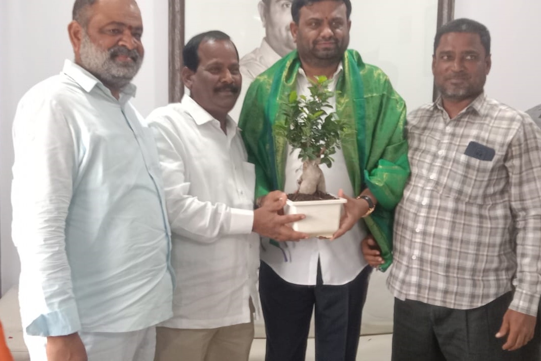 ప్రగతి సాధకుడుపై పైలెట్ ..!