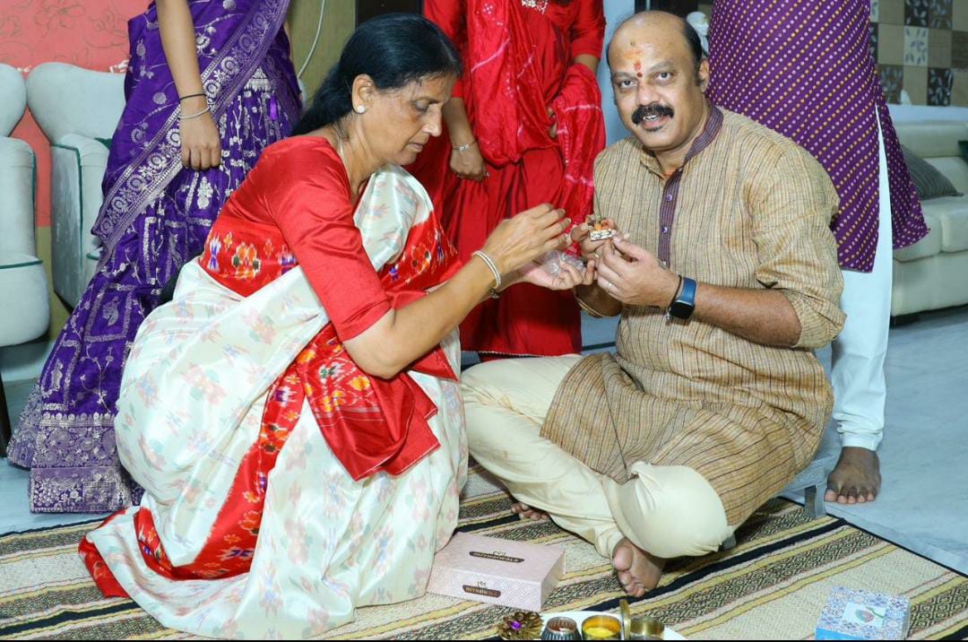 మంత్రి స‌బితారెడ్డి ఇంటా రక్షాబంధన్ శోభ