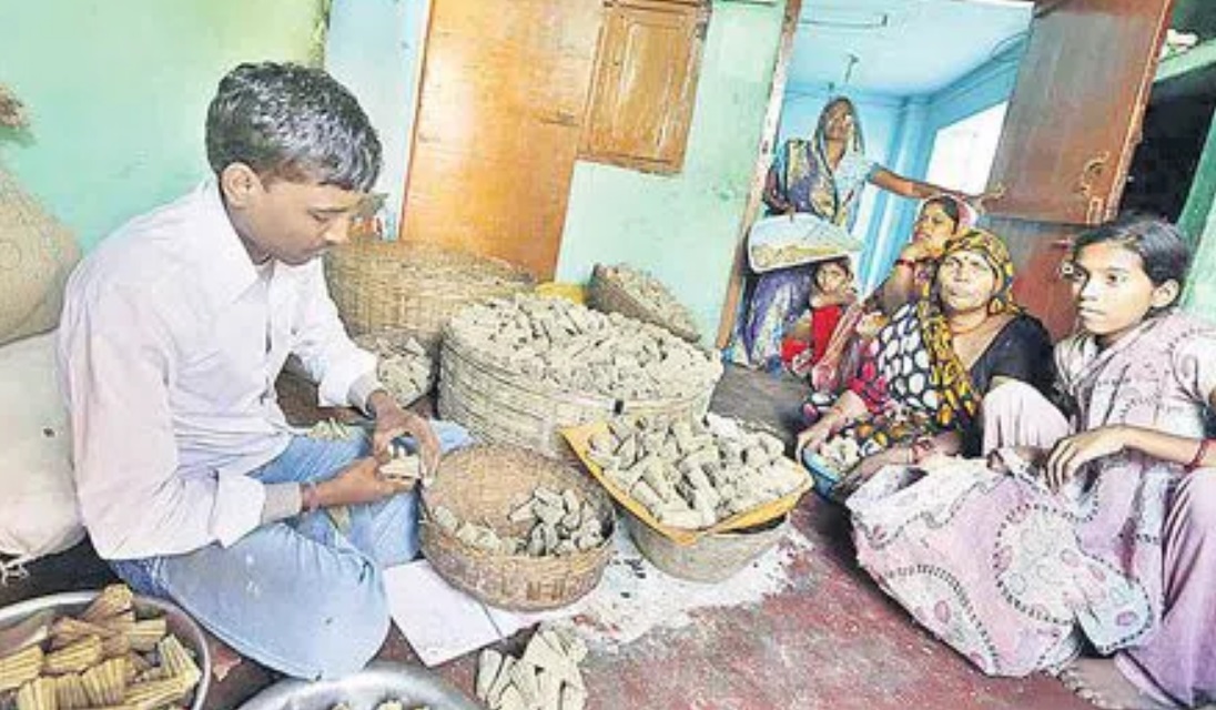 బీడీ టేకేదారులకు ఫించన్‌..!