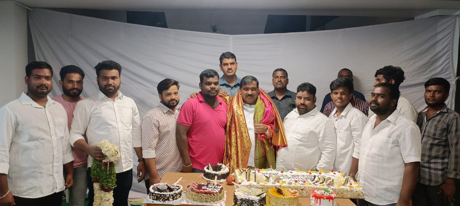 అట్టహాసంగా మహేందర్ రెడ్డి జన్మదిన వేడుకలు