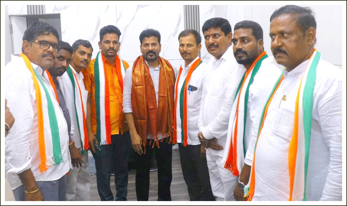 కారుకు షాకిచ్చిన సర్పంచులు