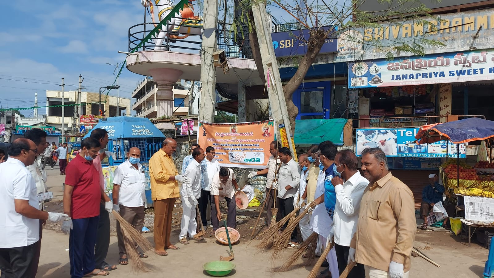 స్వచ్ఛతలో భాగస్వాములు కావాలి