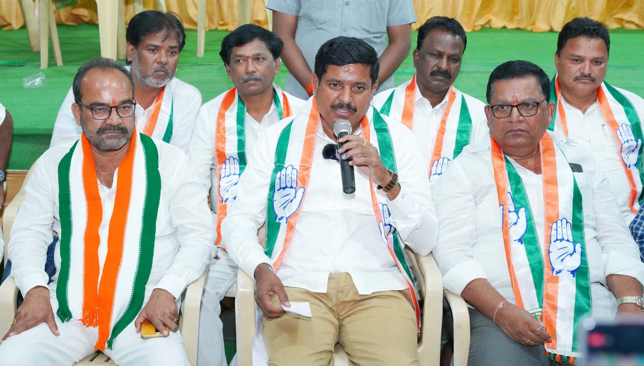 మతి బ్రమించి మాట్లాడొద్దు..!