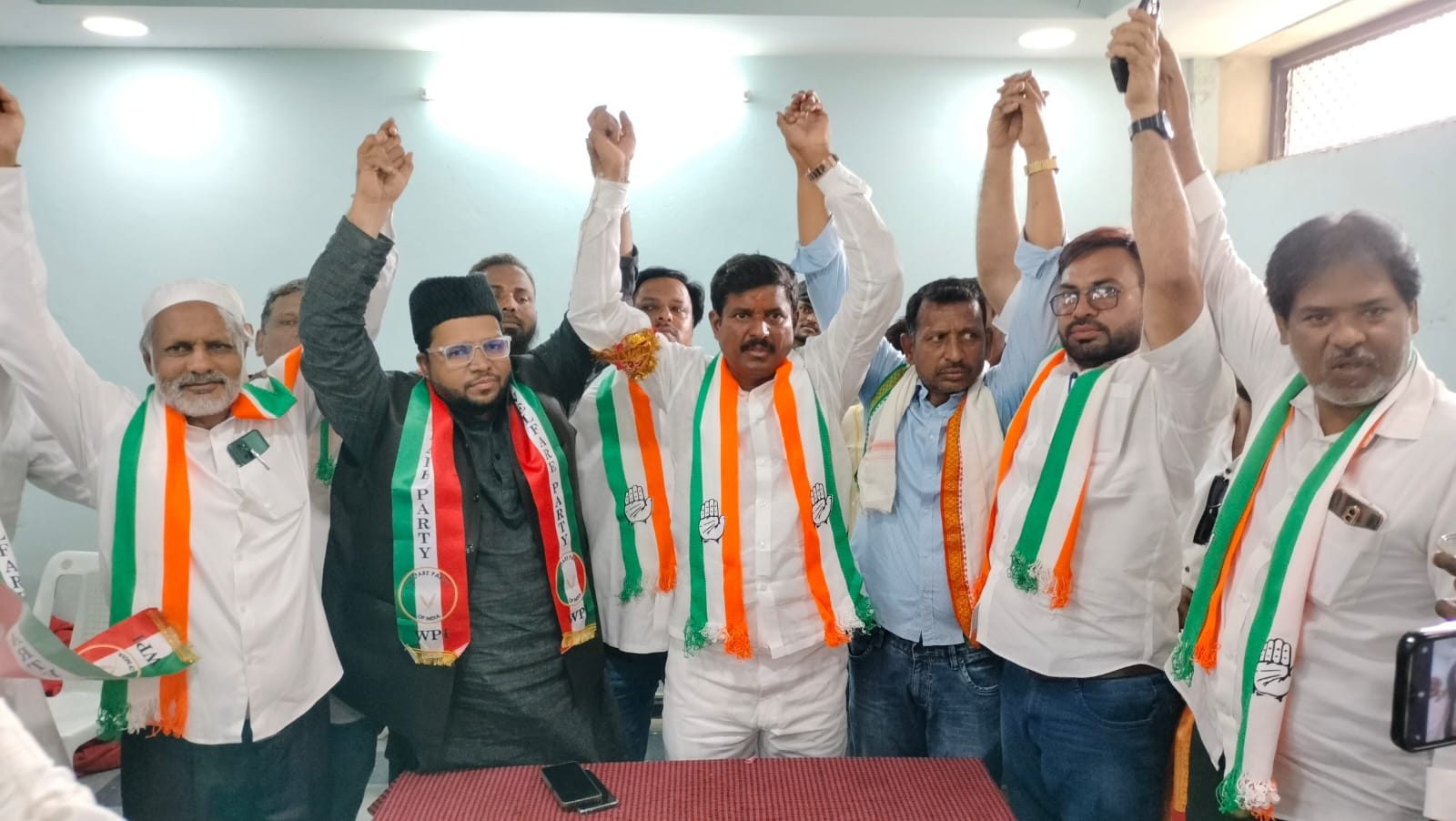 సమర్థమైన మనోహర్ రెడ్డికే మద్దతు