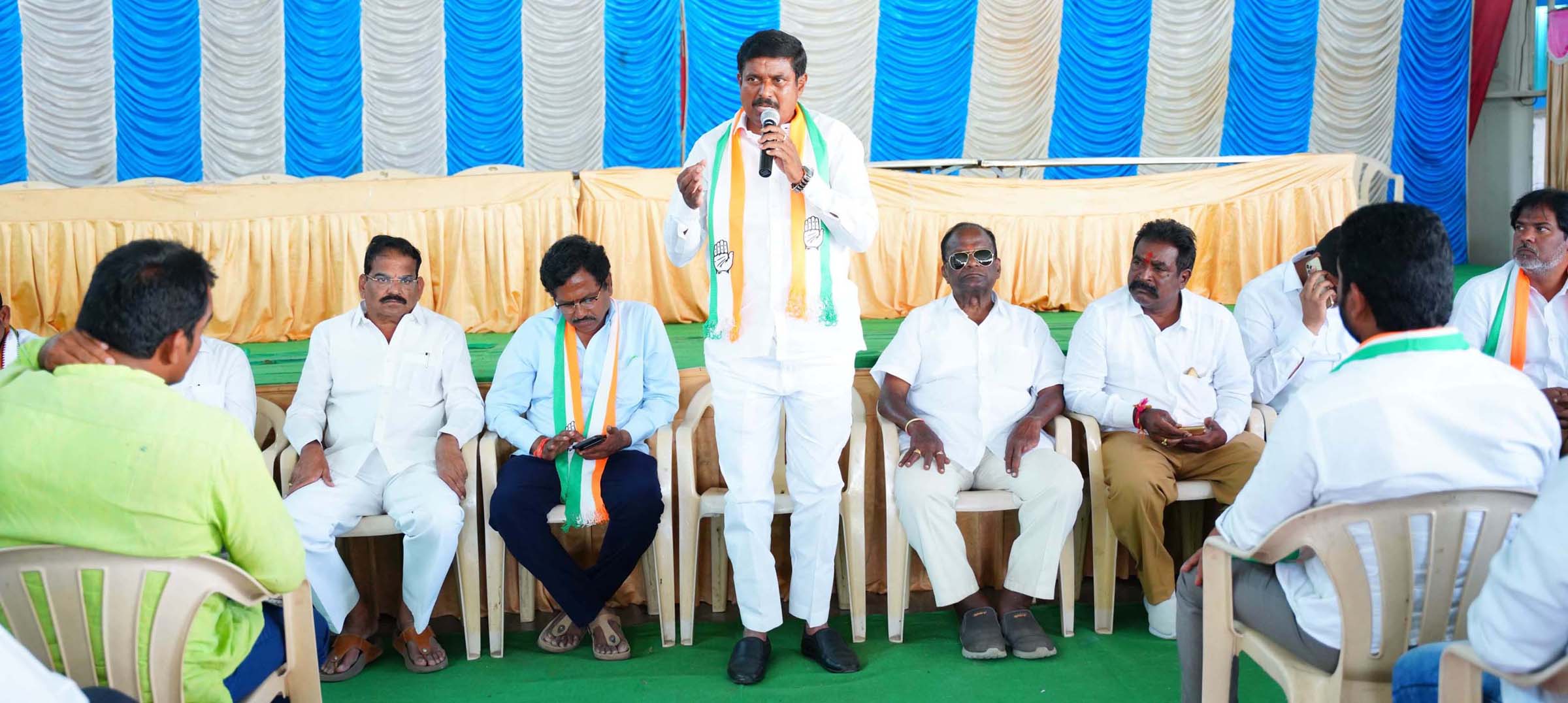 కాంగ్రెస్ గెలుపుకు సైనికుల్లా పనిచేయాలి
