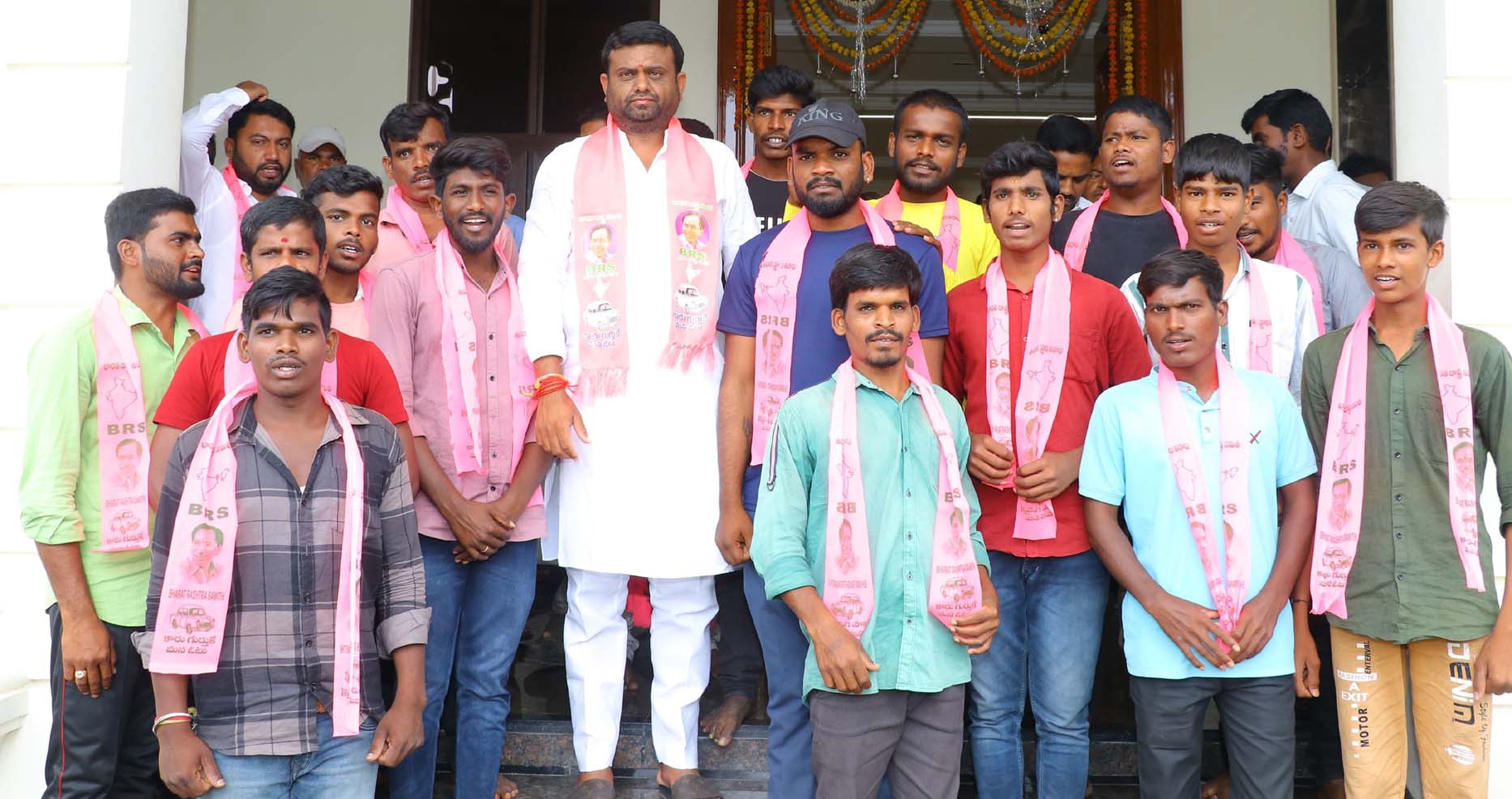 రోహిత్ రెడ్డిని భారీ మెజార్టీతో గెలిపిస్తాం