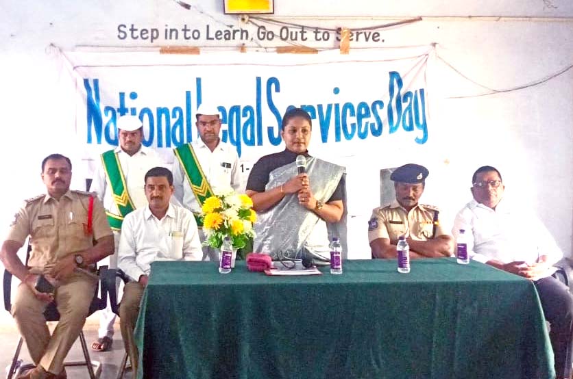నేరాలకు పాల్పడితే జీవితాలు నాశనం