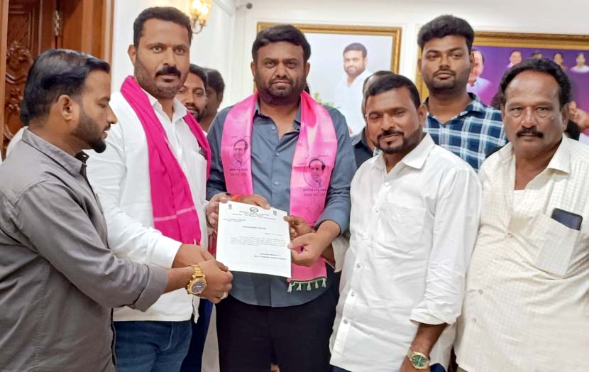బీఆర్ఎస్ పట్టణ వర్కింగ్ ప్రెసిడెంట్‌గా జుబేర్ లాల