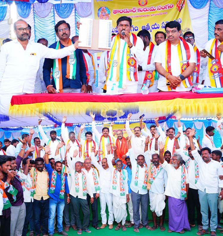 అందరు ఆశీర్వదించాలి