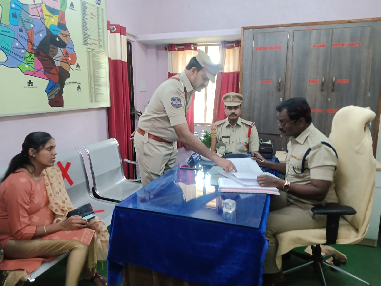 గ్రామాల్లో గస్తీ పెంచాలి