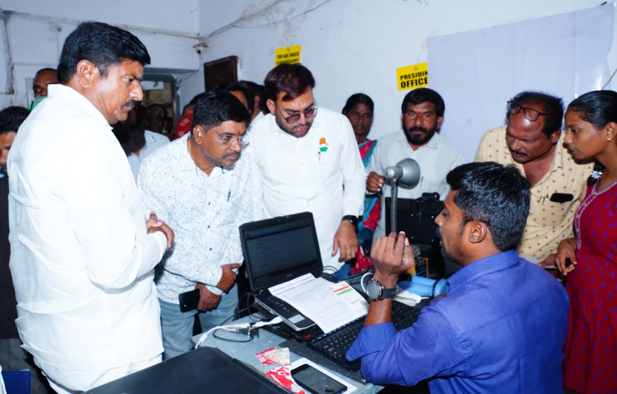 ఆధార్ వినియోగారులకు ఇబ్బందులు కలగొద్దు