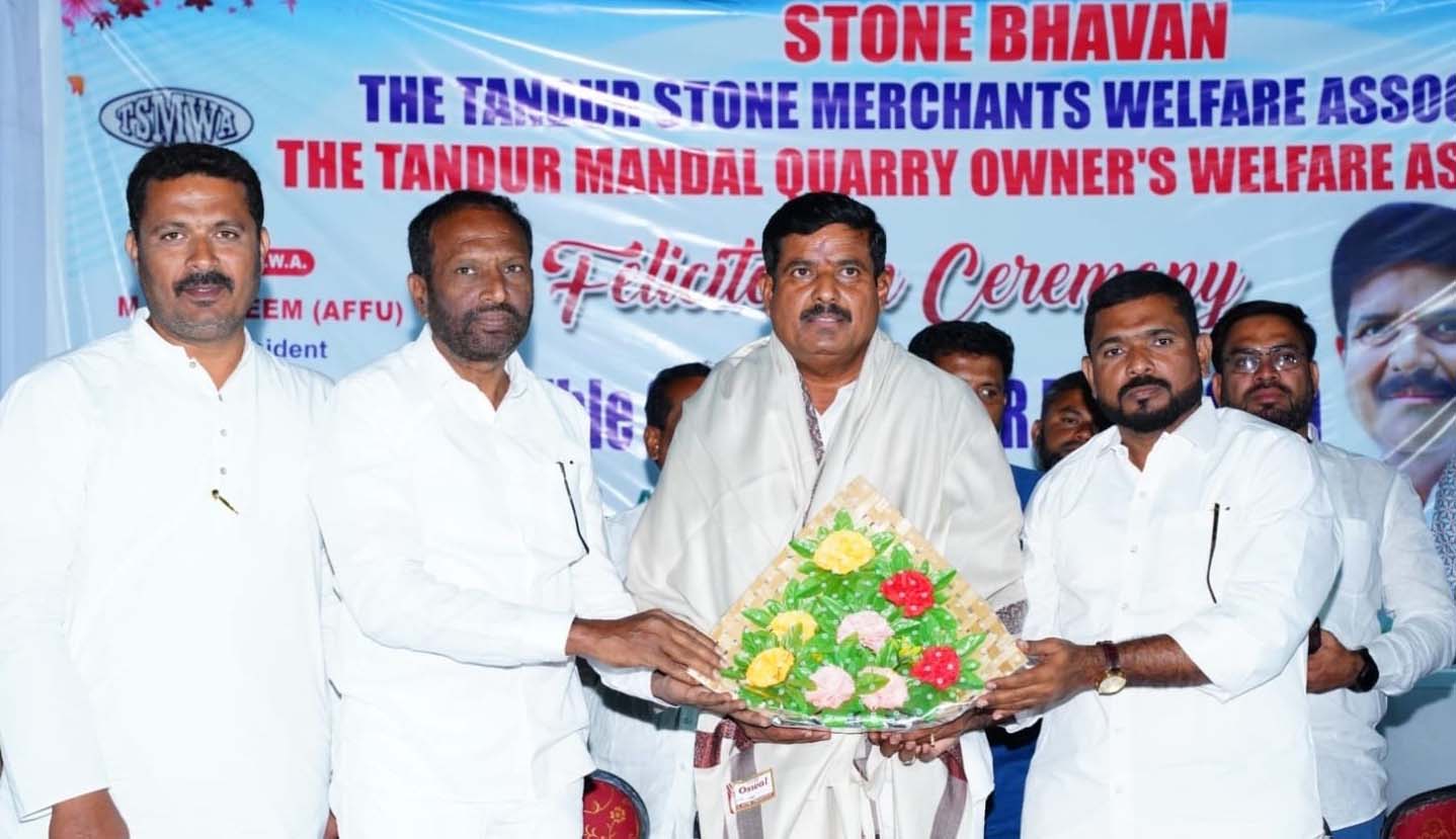 వ్యాపారుల అభివృద్ధికి సహాకారం
