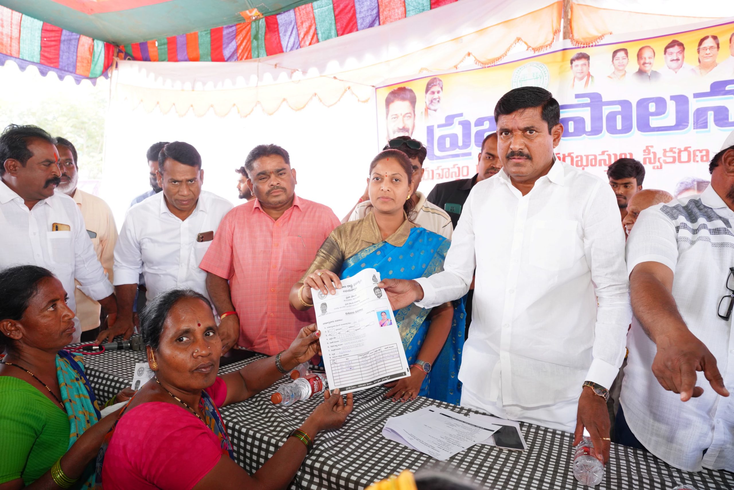 ఇంటింటికి సంక్షేమ పథకాలు