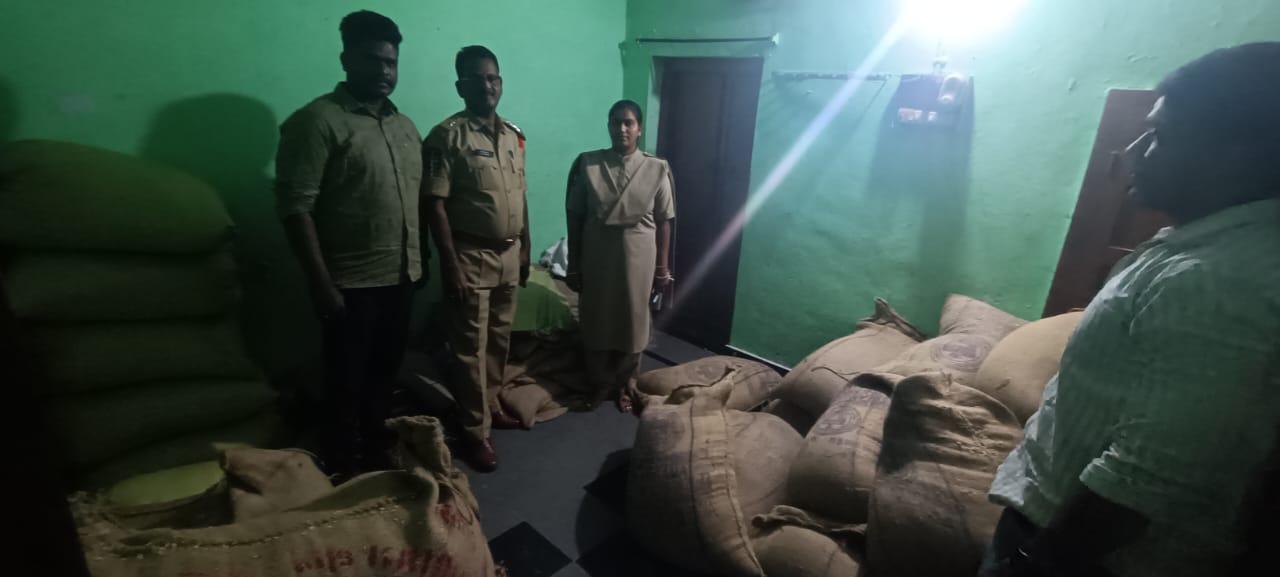 గుట్టుగా రేషన్ డంపులు..!