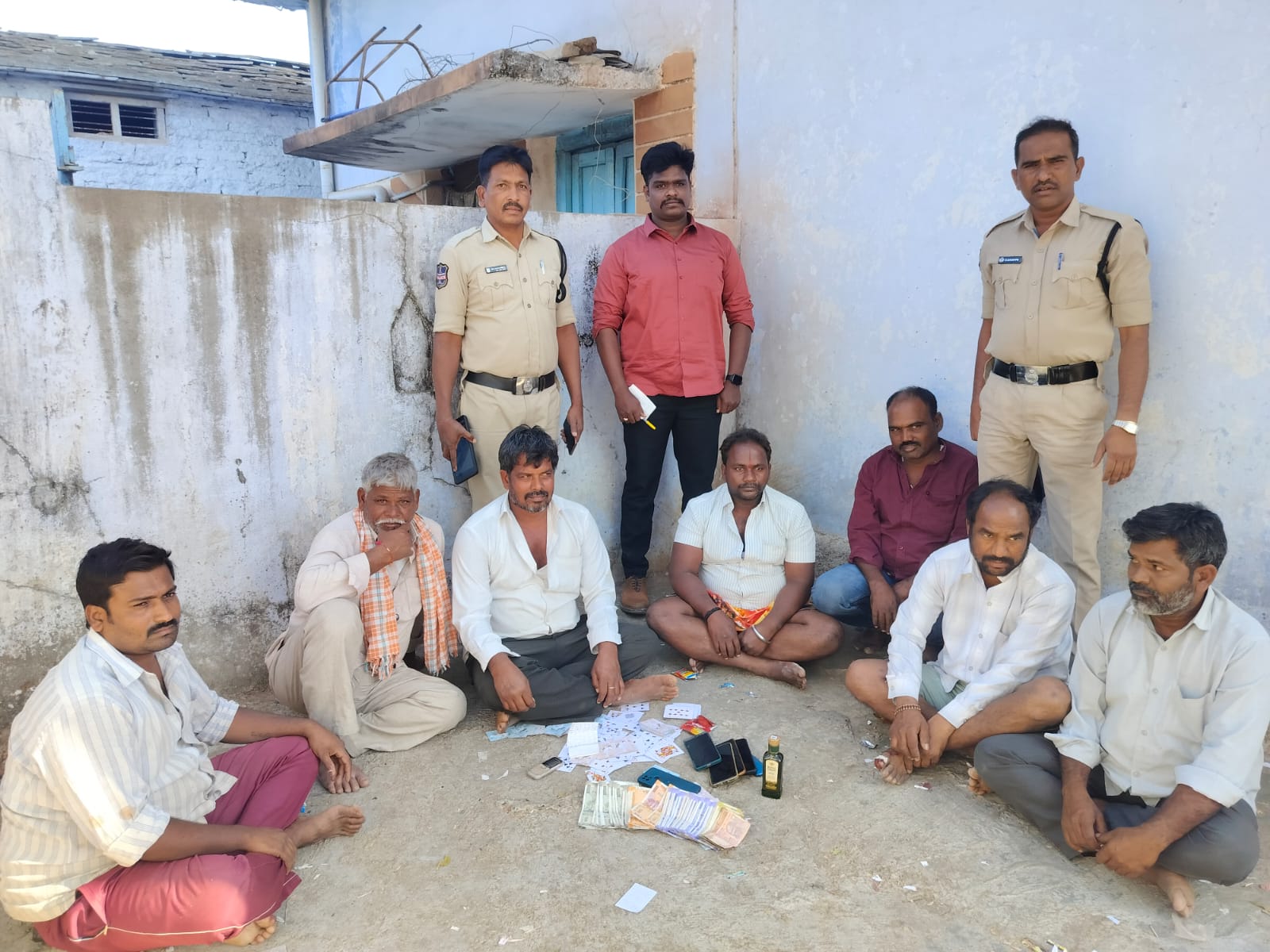 ఏడుగురి పేకాట రాయుళ్ల అరెస్టు