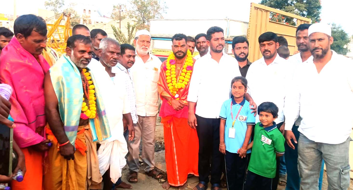 వెల్లివిరిసిన మత సామరస్యం