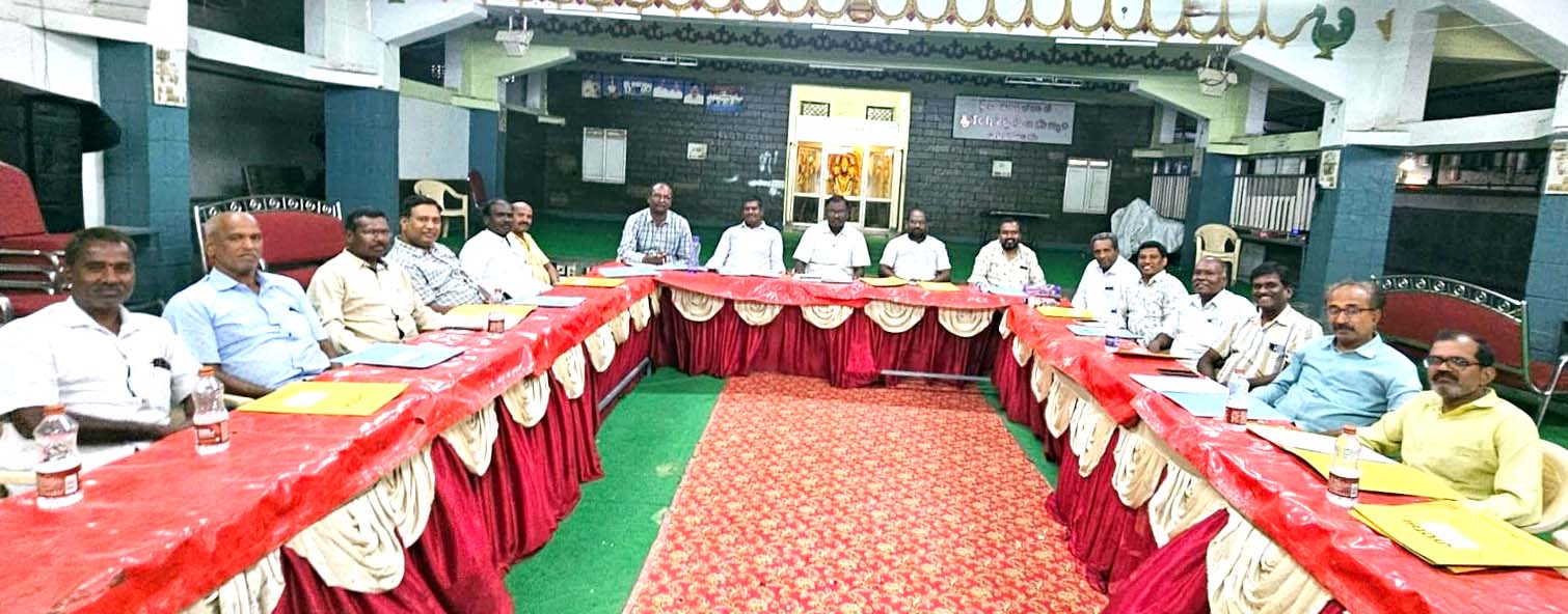 మహిళ చైర్ పర్సన్ పై దాడి దుర్మార్గం..!