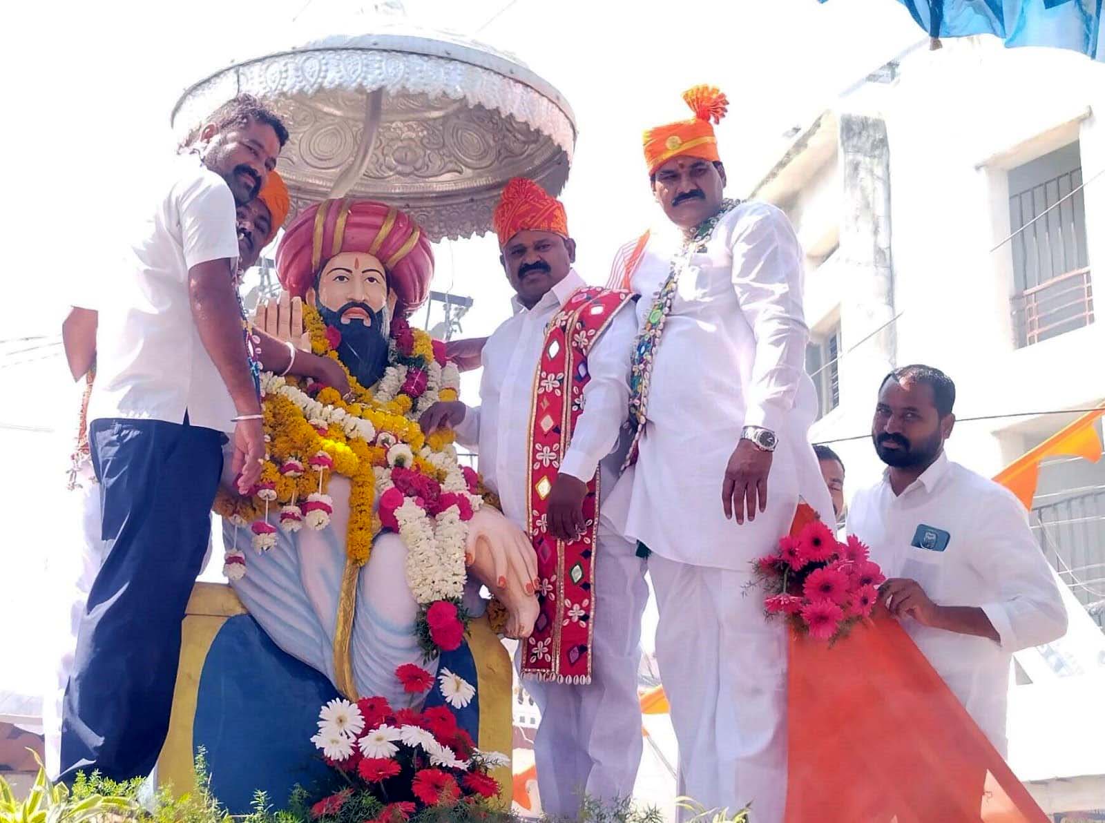బంజారుల ఆరాధ్య దైవం సేవాలాల్ మహారాజ్