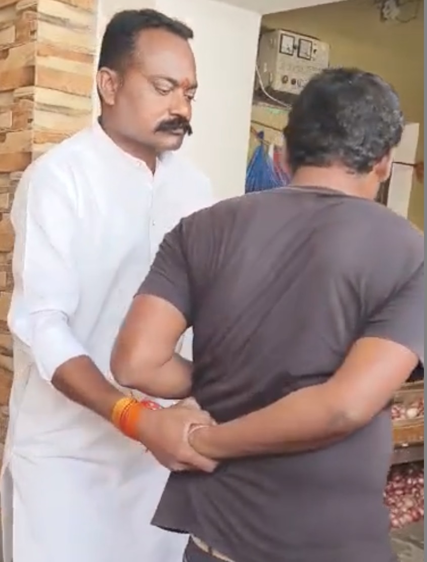 వడ్డీ డబ్బుల కోసం దాష్టీకం