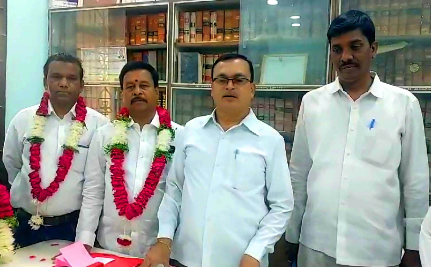 తాండూరు బార్ అసోసియేషన్ కొత్త కార్యవర్తం ఎన్నిక