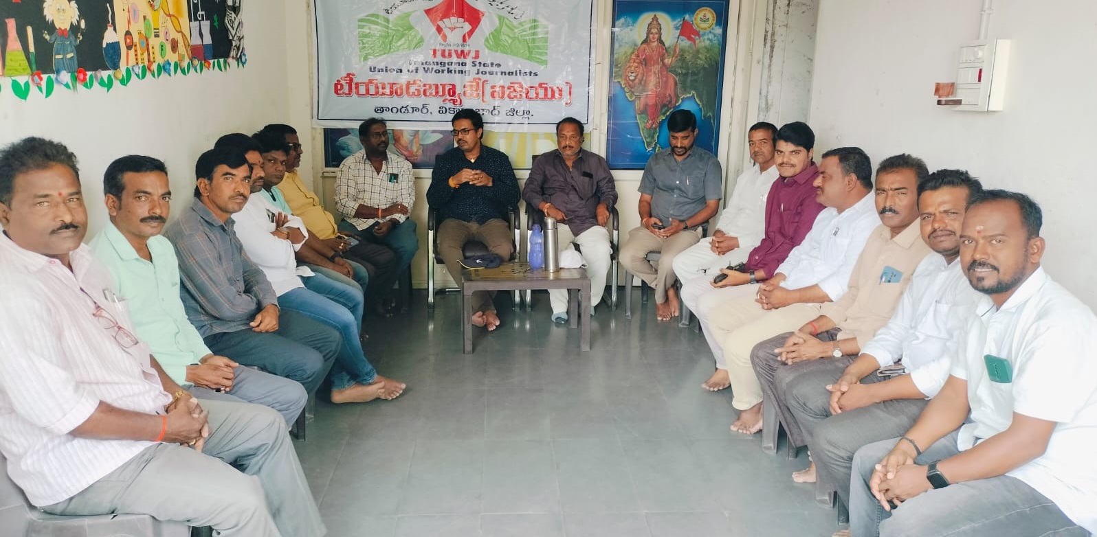 జర్నలిస్టులందరికి బీమా సదుపాయం