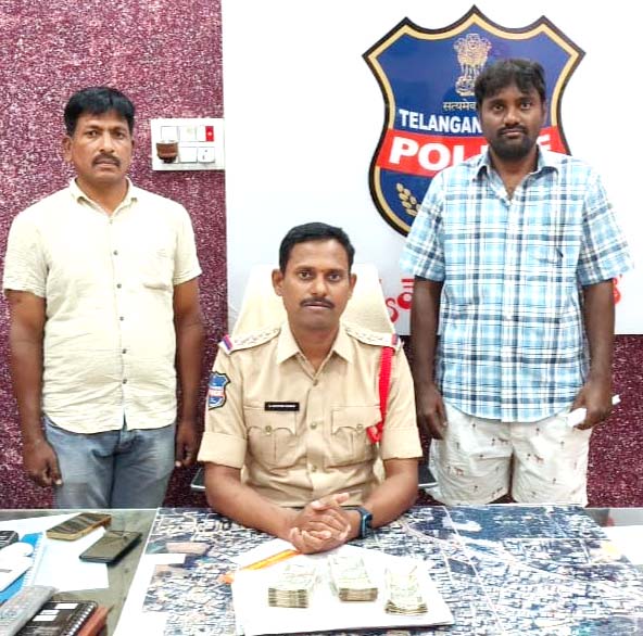 ఆధారాలు లేని రూ. 1.20 లక్షల సీజ్‌
