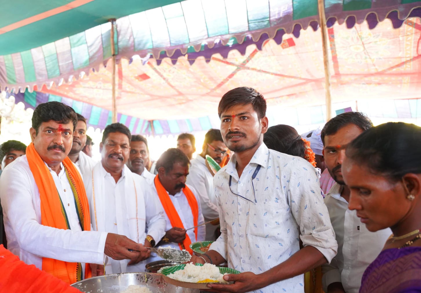 శ్రీరామ 'భక్తుల' సేవలో మహారాష్ట్ర వాసి.!