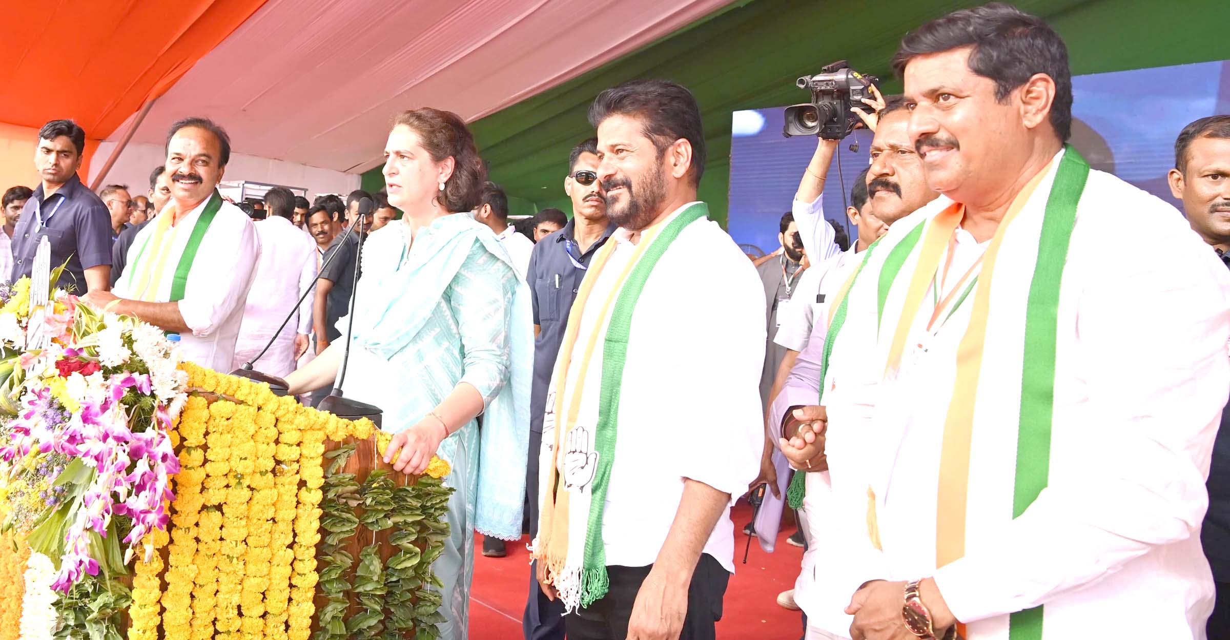 సం'పన్ను'లకే బీజేపీ కొమ్ము..!