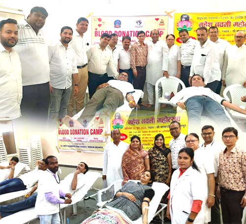రక్తదాతలు.. ప్రాణదాతలే..!