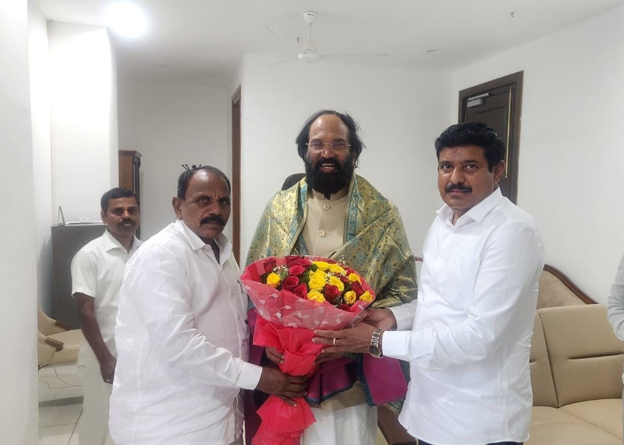 ప్రాజెక్టులు, చెరువుల అభివృద్ధికి సహకరించండి