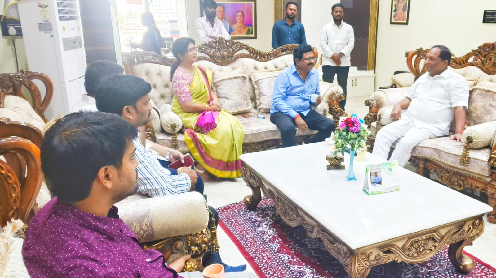 సంపత్ సార్ ఇంటికి మాజీ మంత్రి కొప్పుల