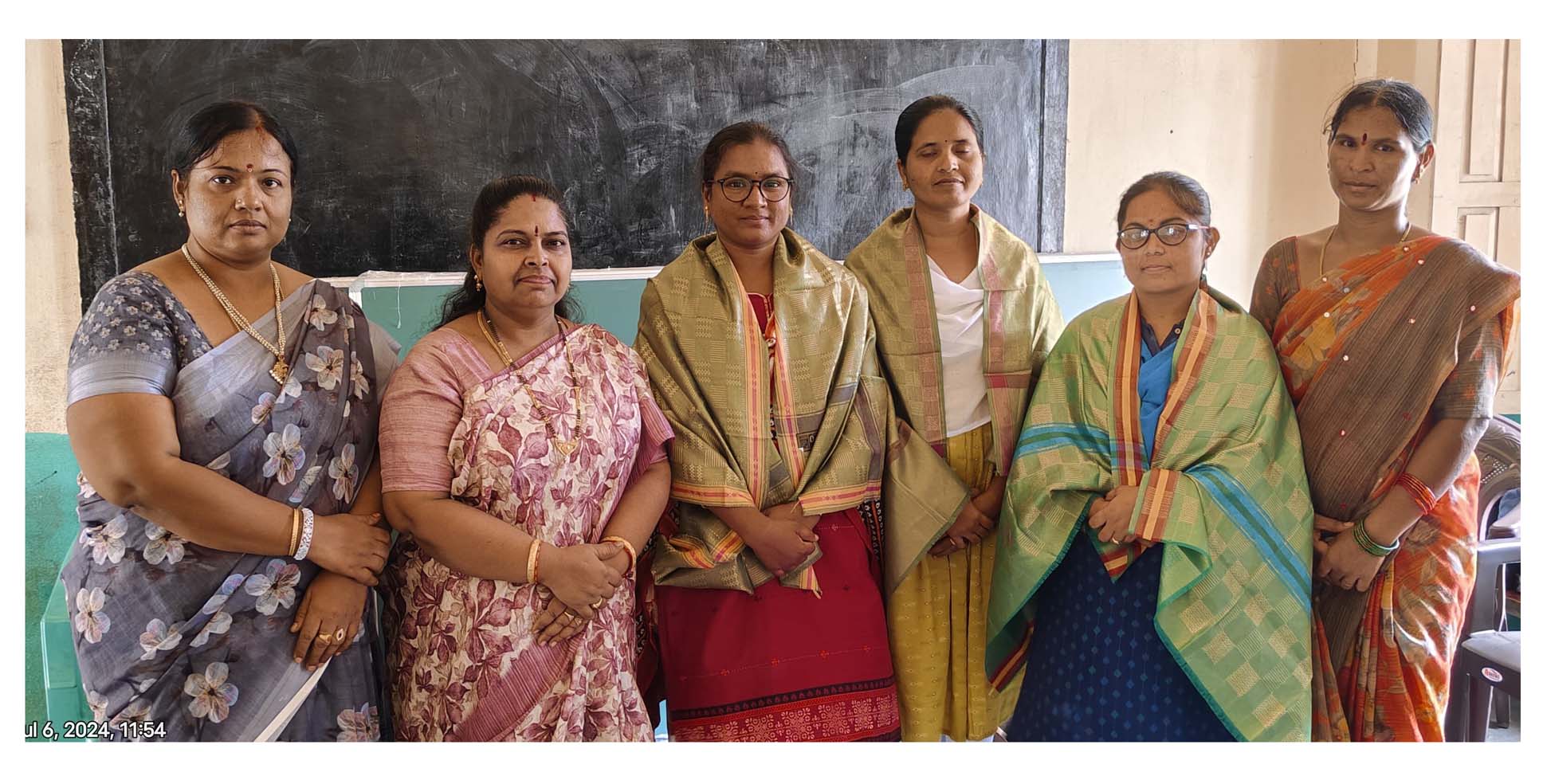 విద్యార్థులను ఉన్నతంగా తీర్చిదిద్దాలి