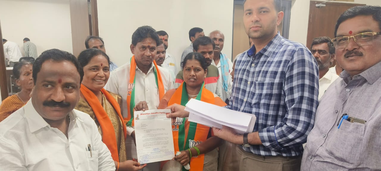 కౌన్సిల్ సమావేశాన్ని ఏర్పాటు చేయించండి