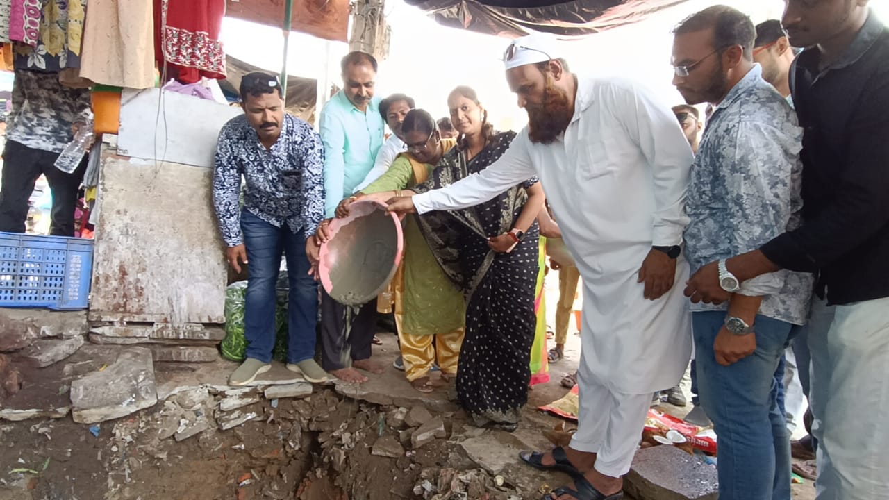 పట్టణాభివృద్ధికి కృషి