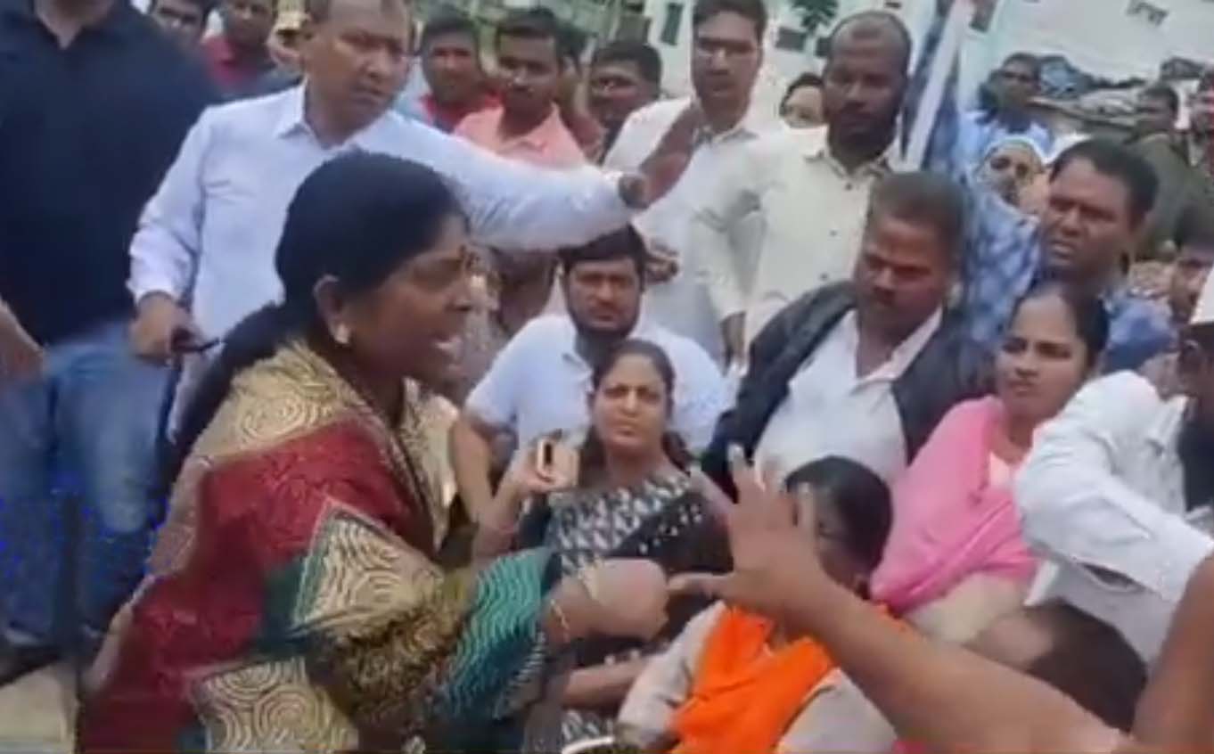 మళ్లీ ఫ్లైఓవర్ వివాదం..!