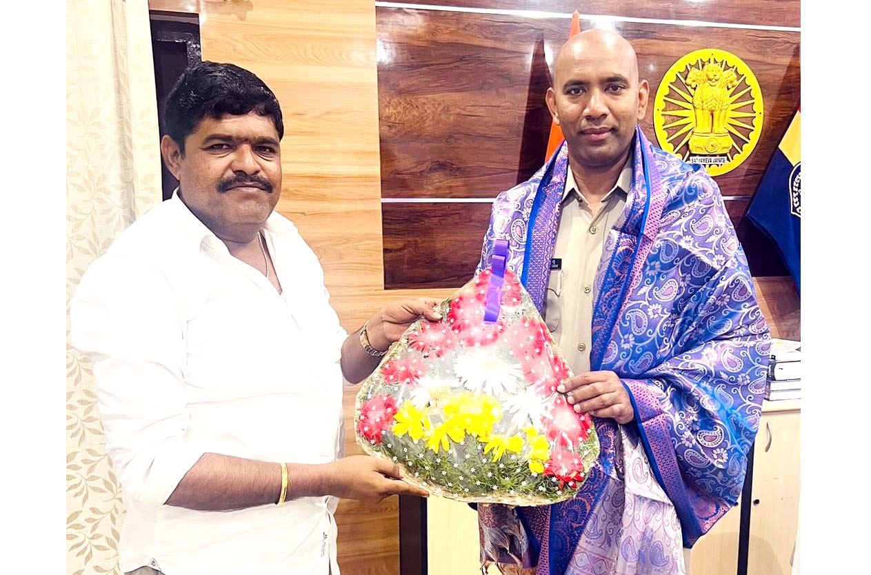 జిల్లా ఎస్పీని కలిసిన శ్రీనివాస్‌ రెడ్డి