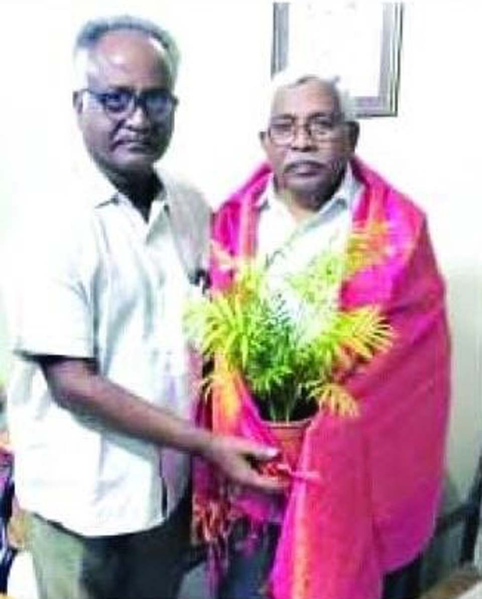 కోదండరాం సారుకు విద్యాశాఖ మంత్రి పదవి ఇవ్వాలి