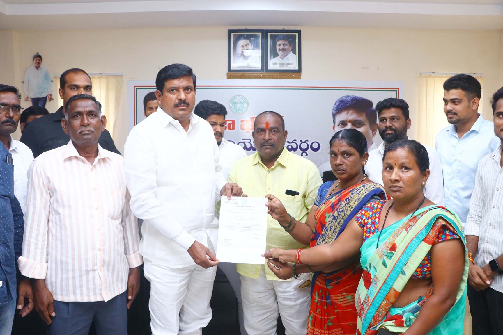 సీఎంఆర్ఎఫ్ పేదలకు అండ