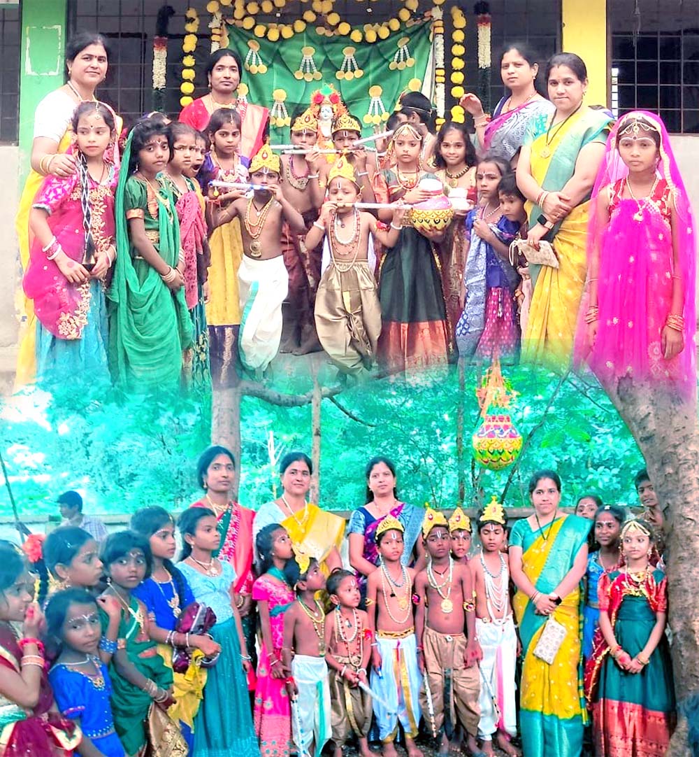 మురిపించిన చిన్నికృష్ణులు