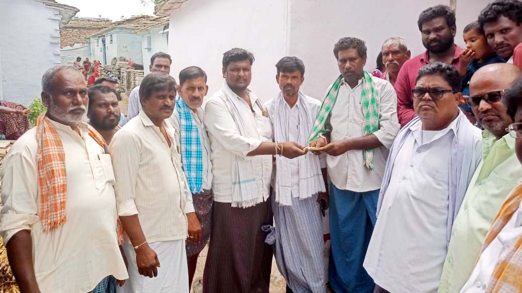 మృతుడి కుటుంబంపై మానవత్వం