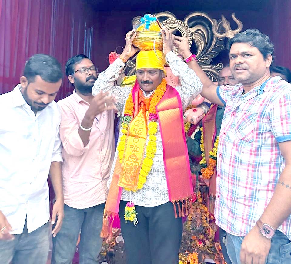 పసారి వార్డులో లడ్డూ వేలం రికార్డు