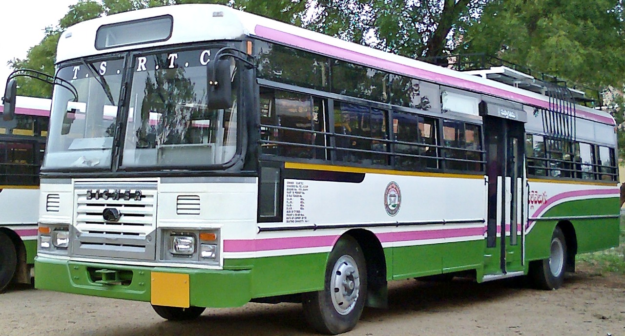 బస్సు సర్వీసులు బంద్‌