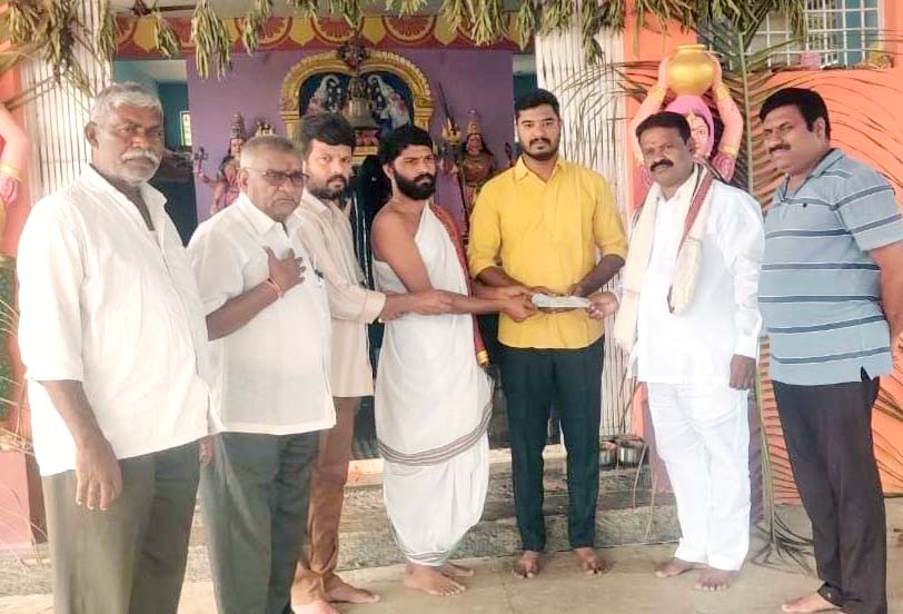 కట్టమైసమ్మ వెండి కీరీటంకు చేయూత