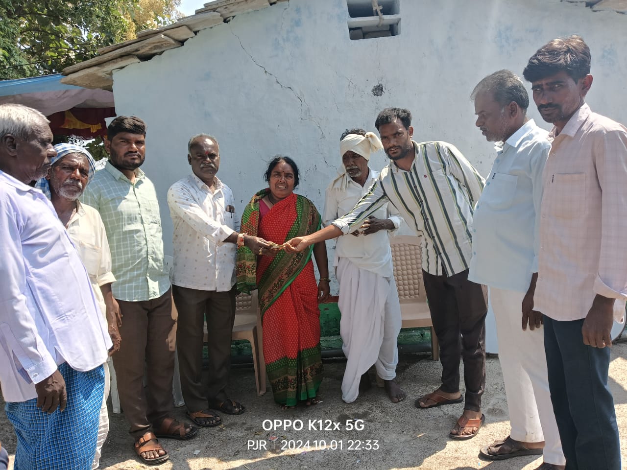 మృతుని కుటుంబానికి బీఎస్‌ఆర్‌ చేయూత