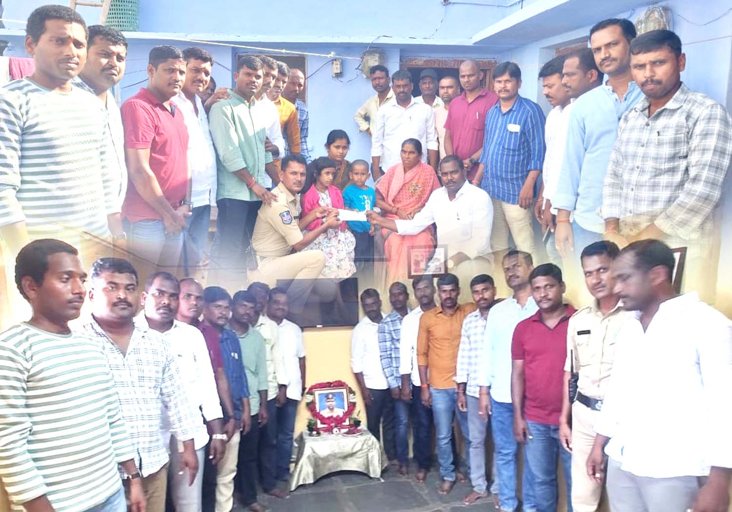 కానిస్టేబుల్ కుటుంబానికి చేయూత