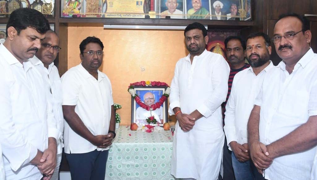 డా.జయప్రసాద్‌కు పైలెట్ పరామర్శ