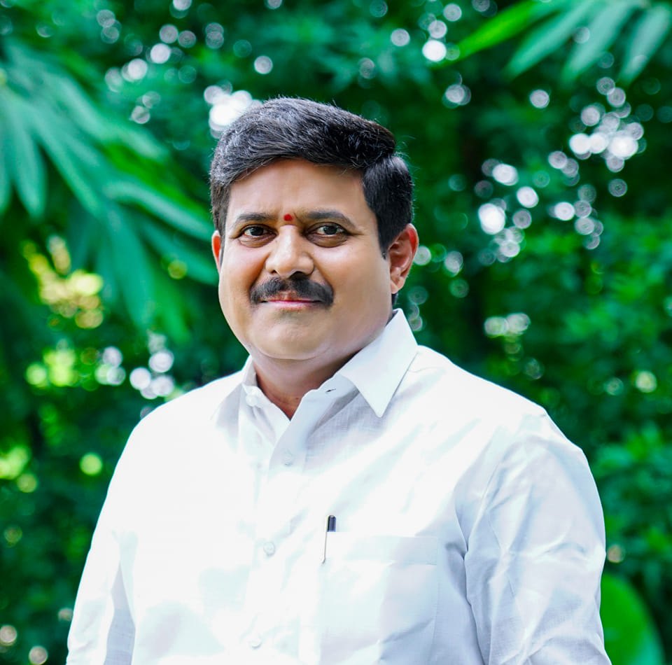 అధికారులపై దాడి గర్హనీయం..!
