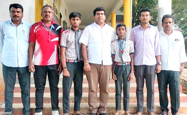 ఖోఖో వీరులు.. గౌతమి విద్యార్థులు..!